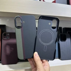 Luxury Carbon Fiber Hard Case Supporting Magsafe for iPhone 16 Plus / iPhone 16