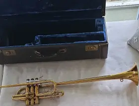 2756-17 BACH Stradivarius Herold Trumpet Elkhart