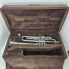 636097 BACH Vincent Stradivarius Trumpet Elkhart