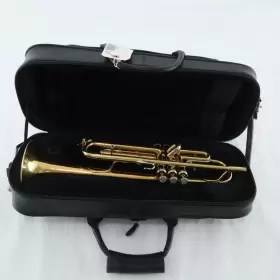 LT18072 BACH Stradivarius Trumpet Elkhart Plate