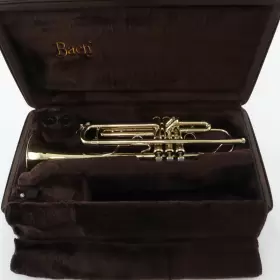 LT18077 BACH Stradivarius Ftnew Yorkft Trumpet Box