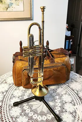 MODEL37 BACH STRADIVARIUS Strativarius Trumpet Bag Stand