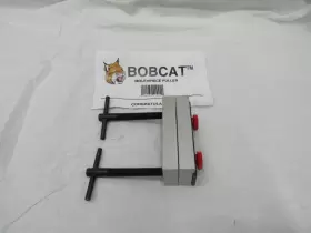 T1072 BOBCAT Mouthpiece Puller Remove Stuck