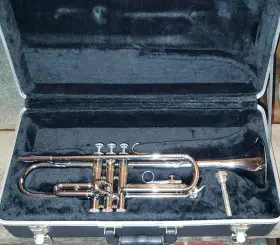 437610 BUNDY/SELMER Trumpet Taken Care
