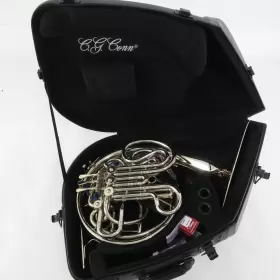 641064421129 C.G. CONN Double French Horn Box