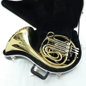 641064904110 C.G. CONN Geyer Wrap Double French Horn