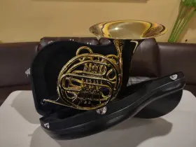 CHR401 C.G. CONN Double French Horn Intermediate