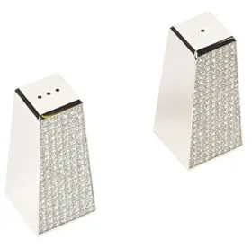 NC660 Salt Shakers