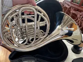 122939 CONN Double French Horn #2