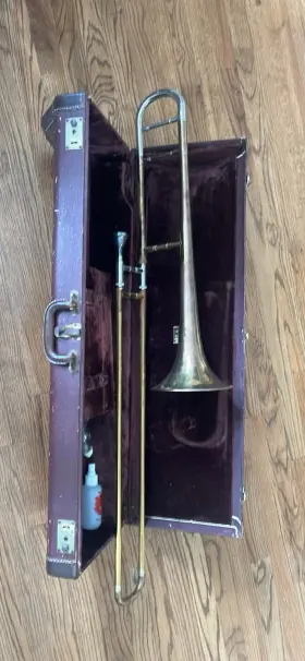 425683 CONN Trombone