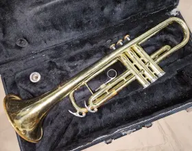 700371881634 CONN Director Standard Trumpet #3