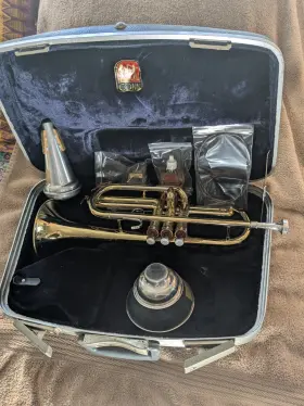 E07634 CONN Director Cornet