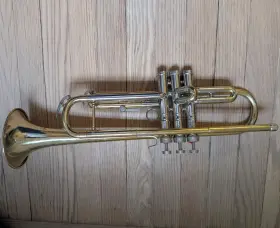 E35628 CONN Trumpet Elkhart Victor