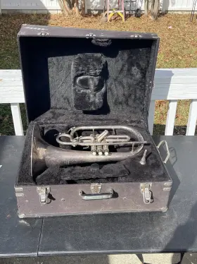 M-545 DYNASTY Marching French Horn Schilke Mouthpiece