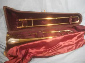 219408 F.E. OLDS SON Studio Trombone Fullerton Mouth