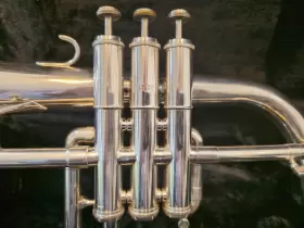 K61528 GETZEN Eterna Flugelhorn Stand #3