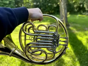 478294 HANS HOYER French Horn