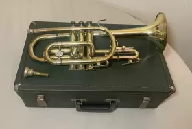 436180 HOLTON Collegiate Cornet Box