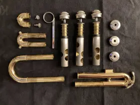 C605 HOLTON Collegiate Shepherds Crook Cornet #3