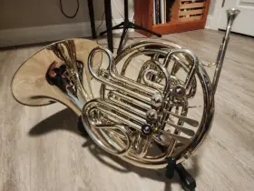 H379 HOLTON Double French Horn Solid