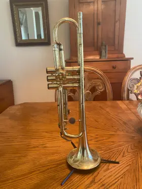 T-602R HOLTON Trumpet Display Valves Playable