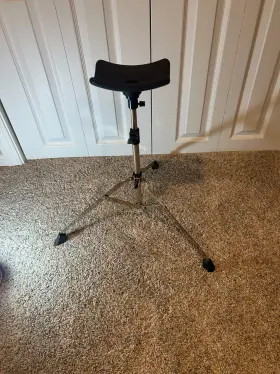 210000024953 K-M Tuba Sitting Performer Stand Standard