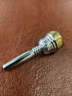 T2X4 M-H Trumpet Double Cup Mouthpiece Boquilla Para #2