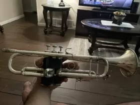180ML-43 VINCENT BACH STRADIVARIUS Trumpet