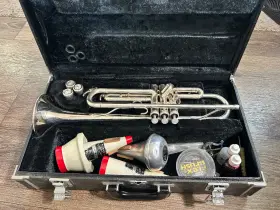 201206A YAMAHA Trumpet