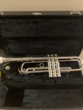 YTR4320ST YAMAHA Trumpet Advancing Player #2